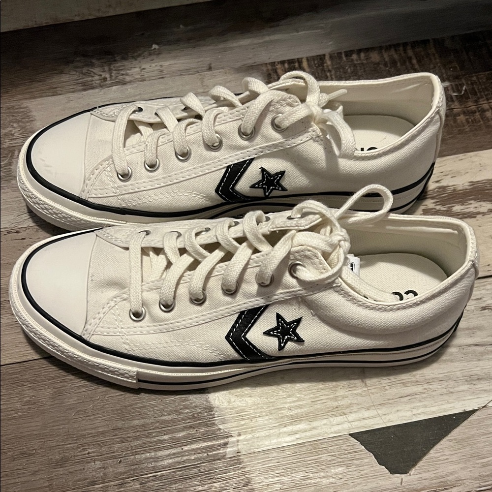 Converse Star Player 76 size 6 men 7.5 women